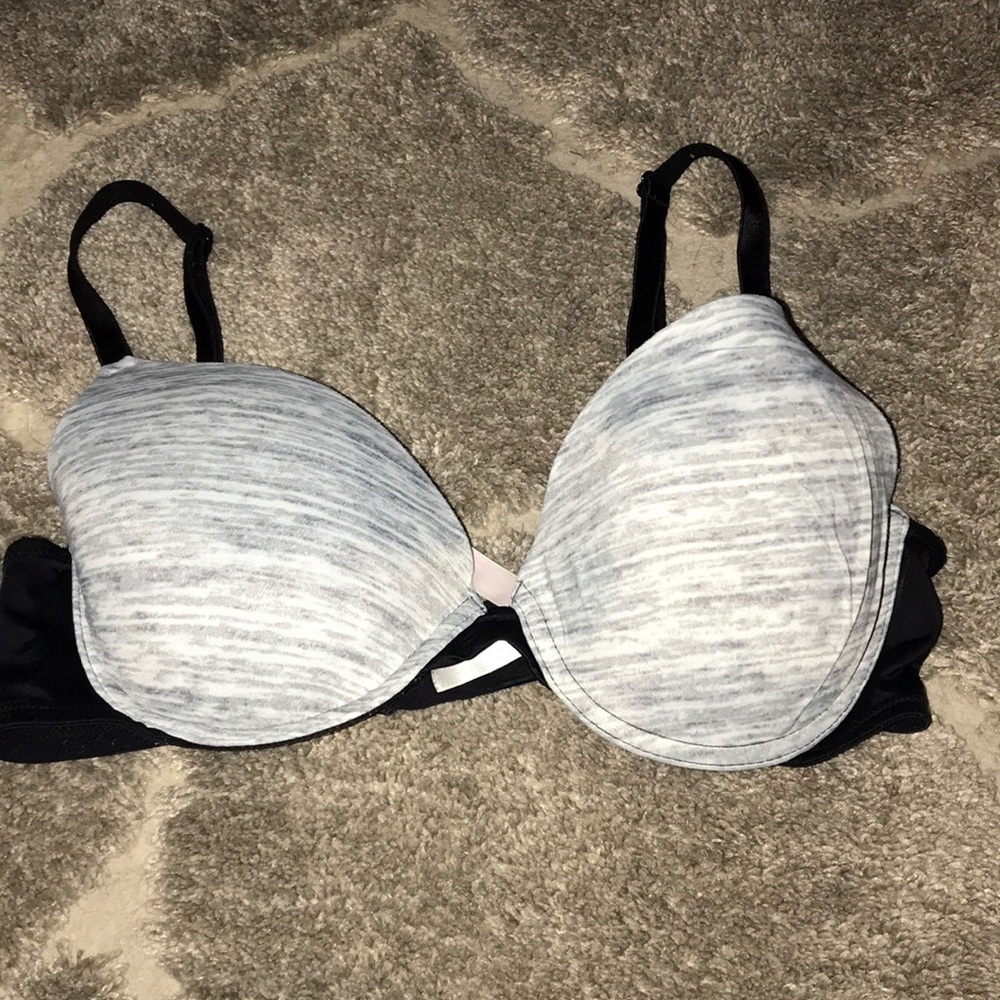 Vs pink wear every day bra